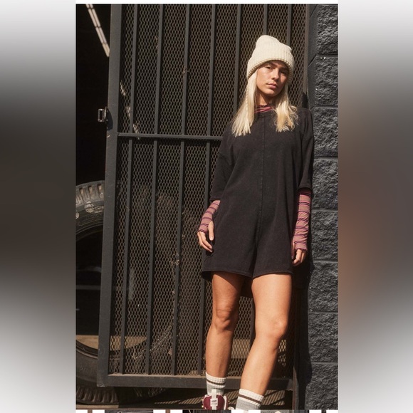 FP Movement Hot Shot Tee Romper in Black Retail $60 NWT - Picture 2 of 6